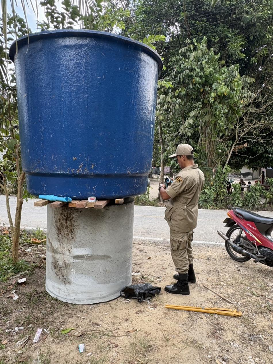 เทศบาลตำบลปะลุรู ดำเนินการติดตั้งและจัดวางถังเก็บน้ำสำรอง ในพื้นที่ชุมชนโคกตา จำนวน 2 จุด